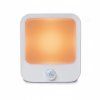 Lampă de noapte LED pentru priză cu senzor de mișcare fără componentă albastră