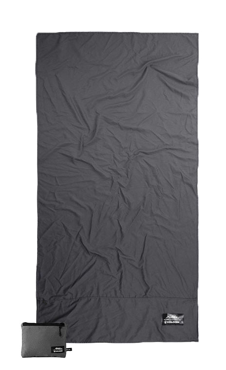 E-shop Rýchloschnúci osuška Matador x Volcom Beach Towel 76x152 cm Farba: Čierna