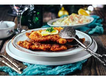 Misa pre 10 ľudí: rezeň kurací/bravčový, majonézový šalát