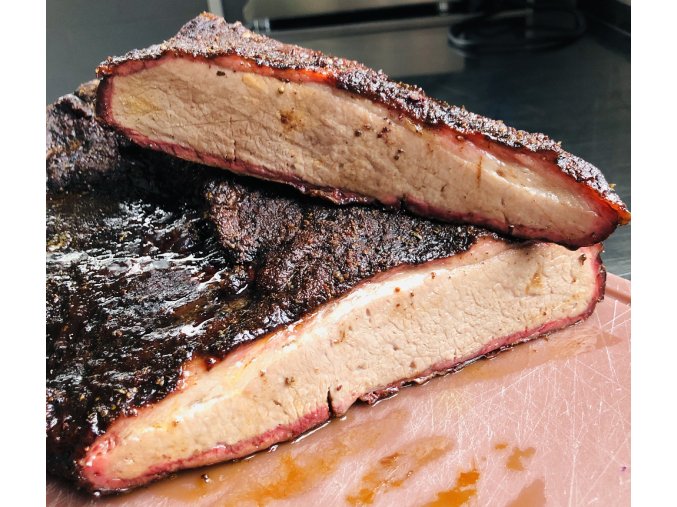 Celý Texas BBQ brisket / Whole Texas BBQ brisket (cca 3,5 - 4kg)