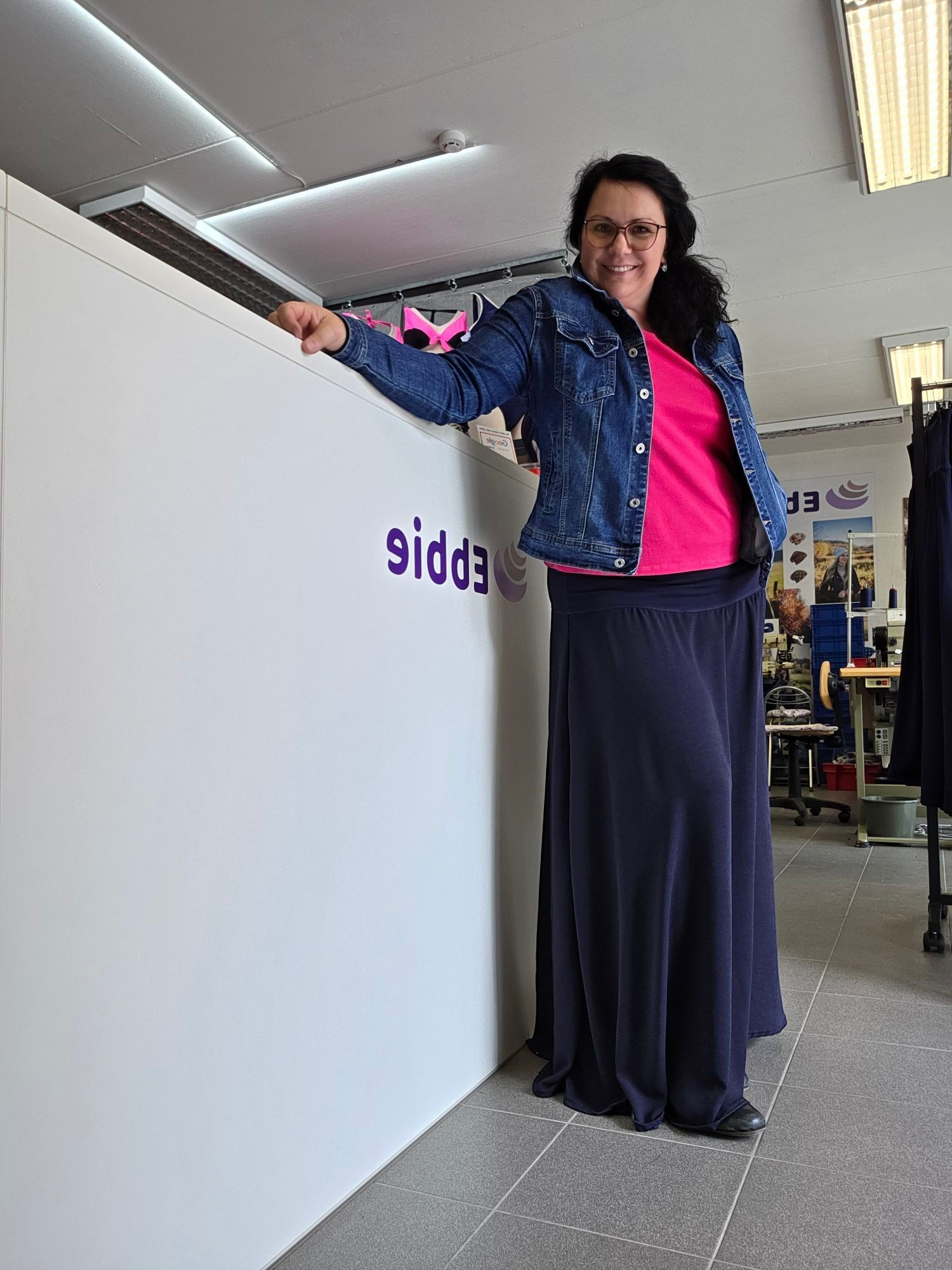 NOVÉ DLOUHÉ SUKNĚ