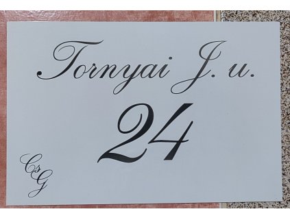 Egyedi, fém házszámtábla monogrammal