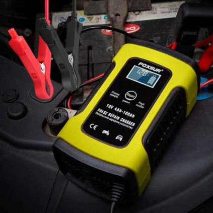 Rechargy - Autó akkumulátor töltő  mikroprocesszoros vezérlővel, 12V 5A LCD kijelzővel, regeneráló funkcióval