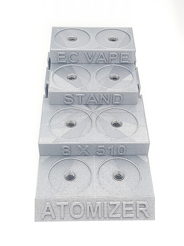 EC-ORIGINAL Stolní stojánek s t-drážkou pro atomizéry - 8 x 510 závit Barva: Stříbrná s třpytkami