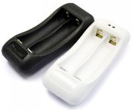 Nabíječka pro Joyetech eCab Barva: Bílá, Kategorie: Nabíječka USB, Model: USB Nabíječka Li-ion, Vstup: DC 5V 500mA, Výstup: DC 4,2V 210mA