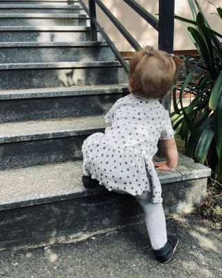 Kožené capáčky jsou nejpřirozenější obuví pro první krůčky. Jsou měkké, prodyšné, bezpečné a podporují zdravý vývoj...