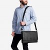 corkor vegan messenger bag 15063960322119 5000x