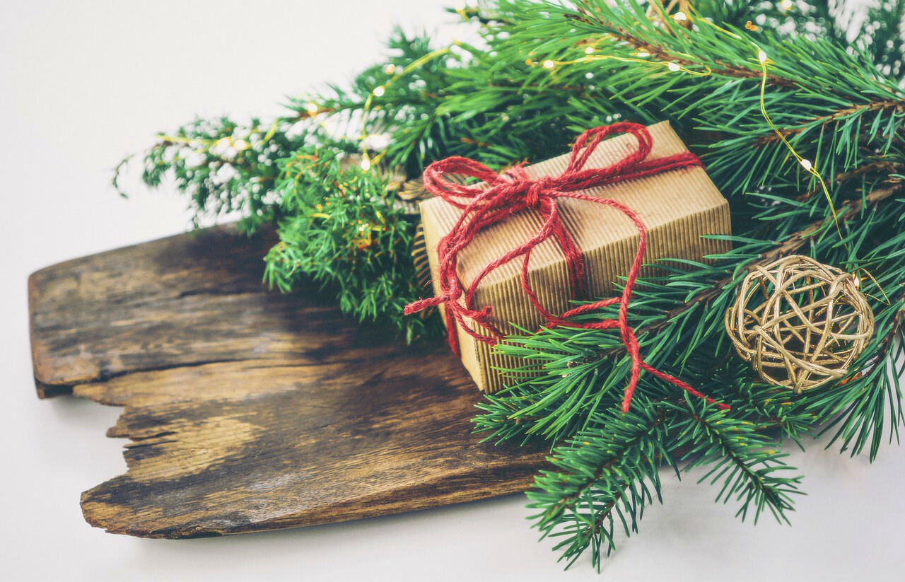 Zero waste Vánoce a Nový rok: Jak slavit svátky bez zbytečného odpadu