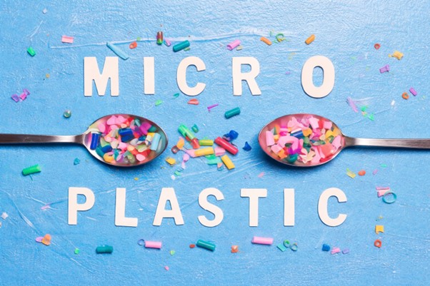 Mikroplasty v domácnosti – kde se skrývají a jak je omezit