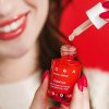 UOGA UOGA Pleťové sérum Essence s brusinkami a kyselinou hyaluronovou 15 ml