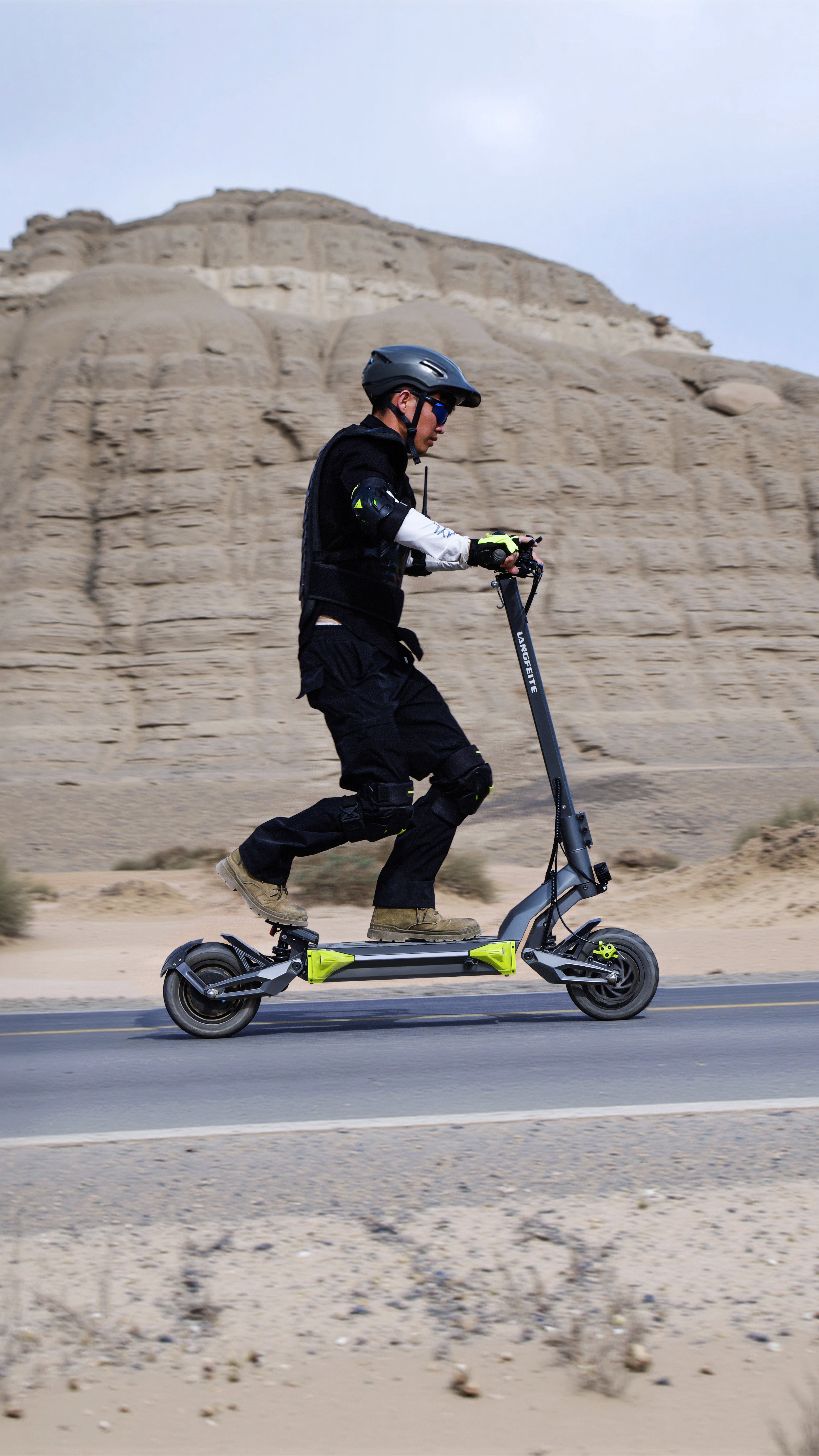 Langfeite Roadster Hero