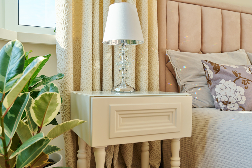 Stolní lampička – stylové interiérové osvětlení