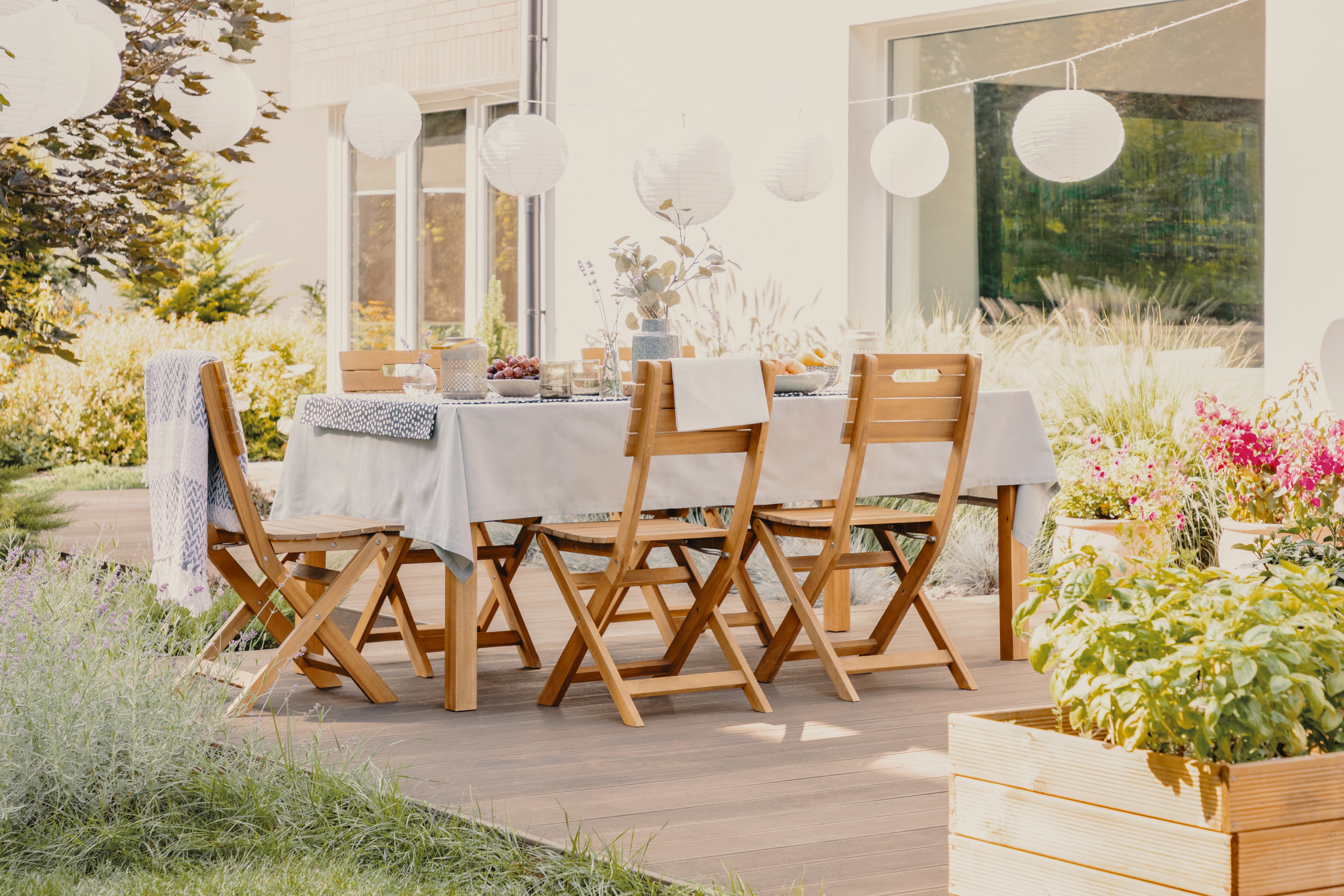 Zahradní nábytek sluší nejen vaší zahradě, ale i terase a balkónu