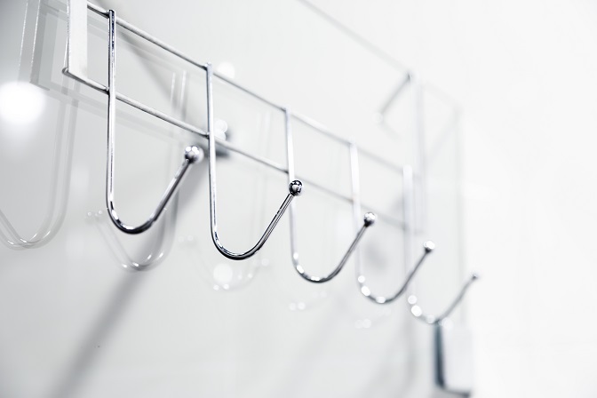 Věšák na dveře: Univerzální pomocník do každé domácnosti