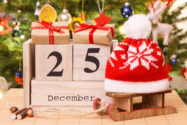 date-25-december-on-calendar-gifts-with-sled-and-P38BL79