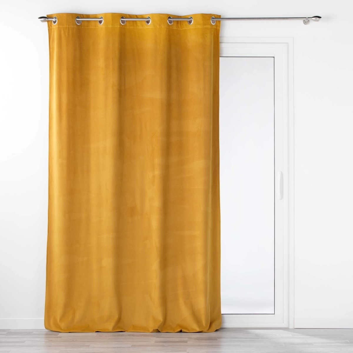 Douceur d'intérieur Dekorační sametový závěs VELOURIANE, 140 x 260 cm, žlutý žlutá
