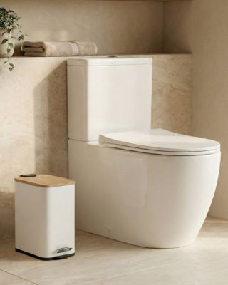 Bílý, minimalistický a dokonale praktický 🤍 Úzký koupelnový koš Nuxio VEDA (5 l) je ideální volbou do menších prostor....