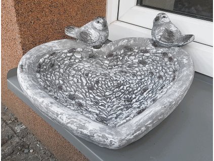 Srdce s ptáčky pítko