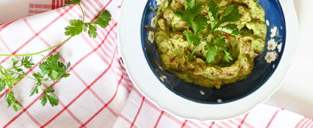 Nejjednodušší guacamole ze 3 ingrediencí