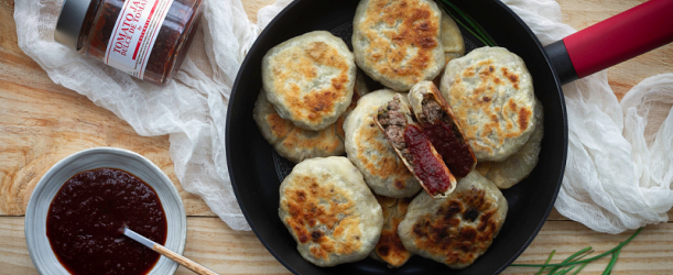 Taštičky plněné rajčatovou marmeládou – skvělý plán na páteční večer