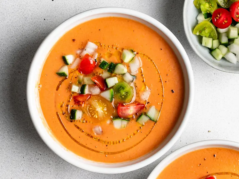 Gazpacho – královna studených polévek (zenysro.cz)