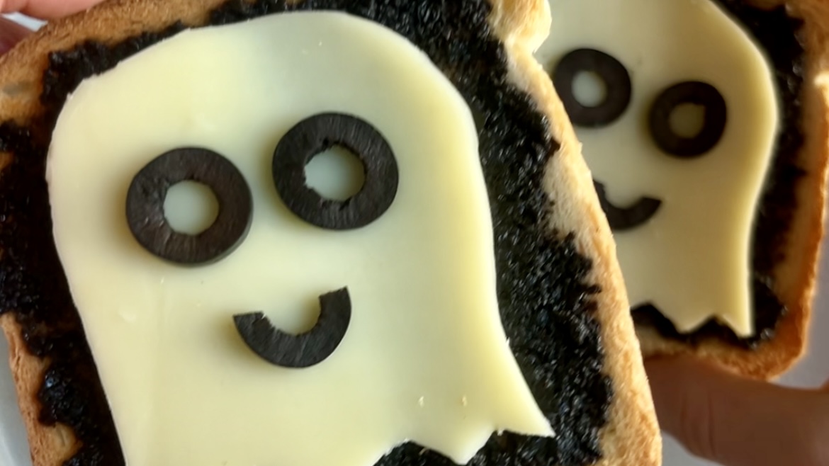 Duchové z kravského sýra La Pasiega s tapenádou z černých oliv