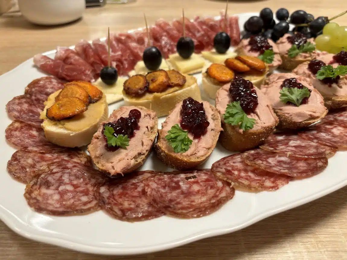 Recept na Pastrami sendvič a další lahůdky z eDelikatesy (baryblog.cz)