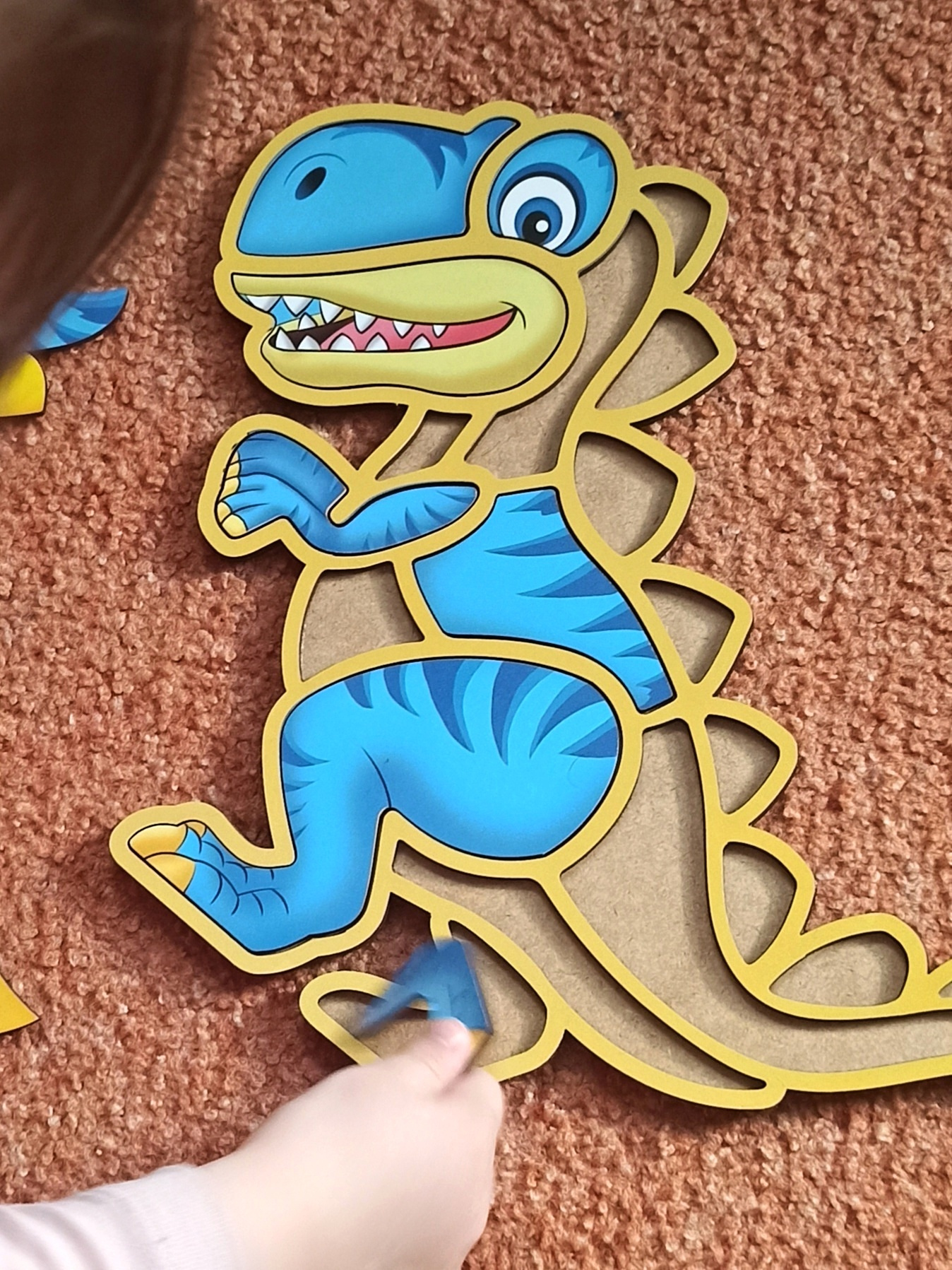 Puzzle Dinosaurus s vyvýšeným okrajem