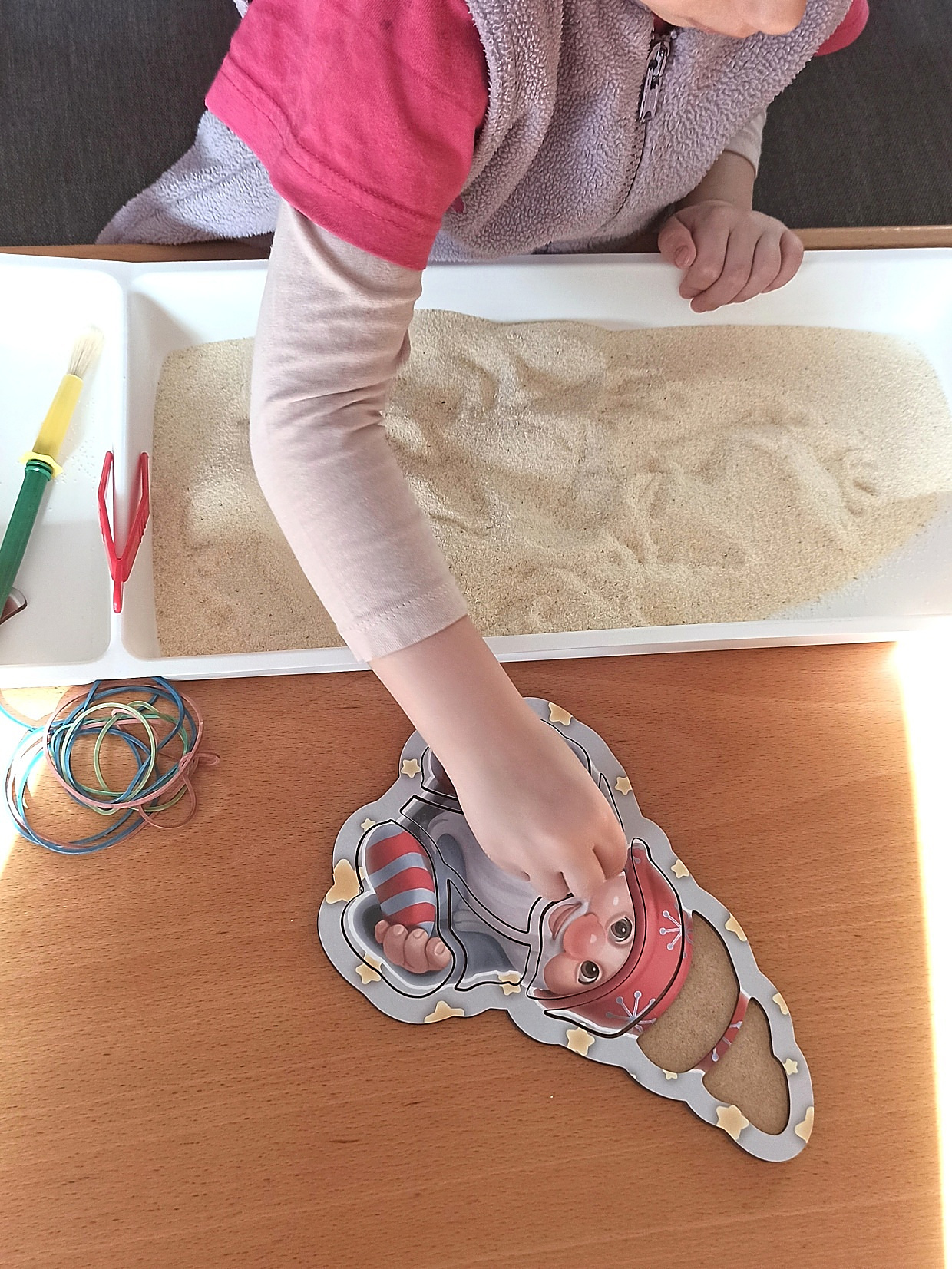 Smyslové-hraní-sensory-play-Zachran-trpaslika-Eduhry-6