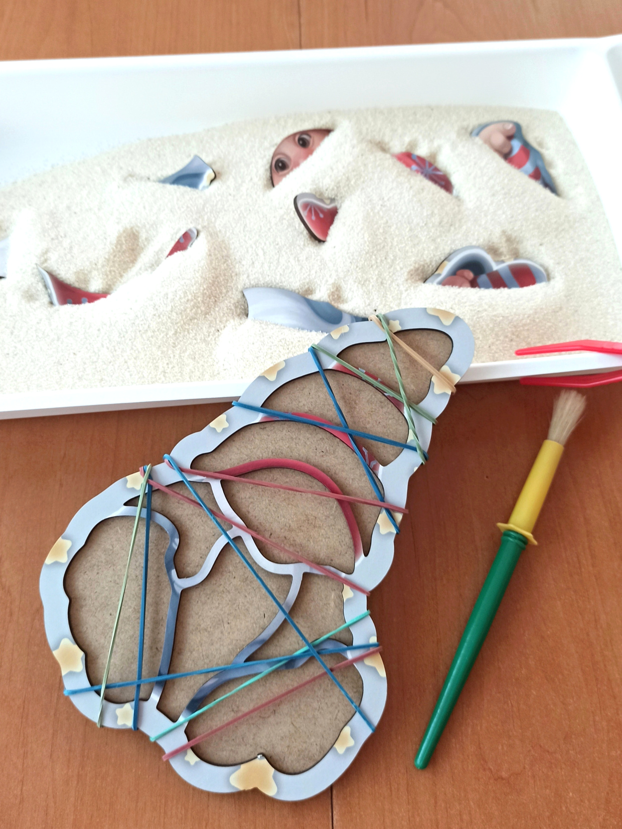Smyslové-hraní-sensory-play-Zachran-trpaslika-Eduhry