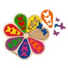 Dřevěná hra Kytka barevní motýlci skládačka logická s předlohami