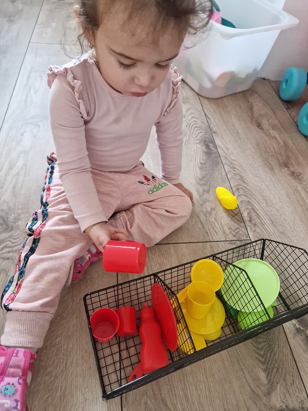 Ako deti naučiť farby? 5 hier, ktoré môžu deti hrať doma.