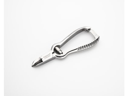 kliesta na nechty na nohach