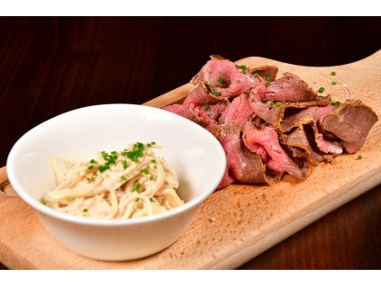 Roastbeef se salátem Waldorf