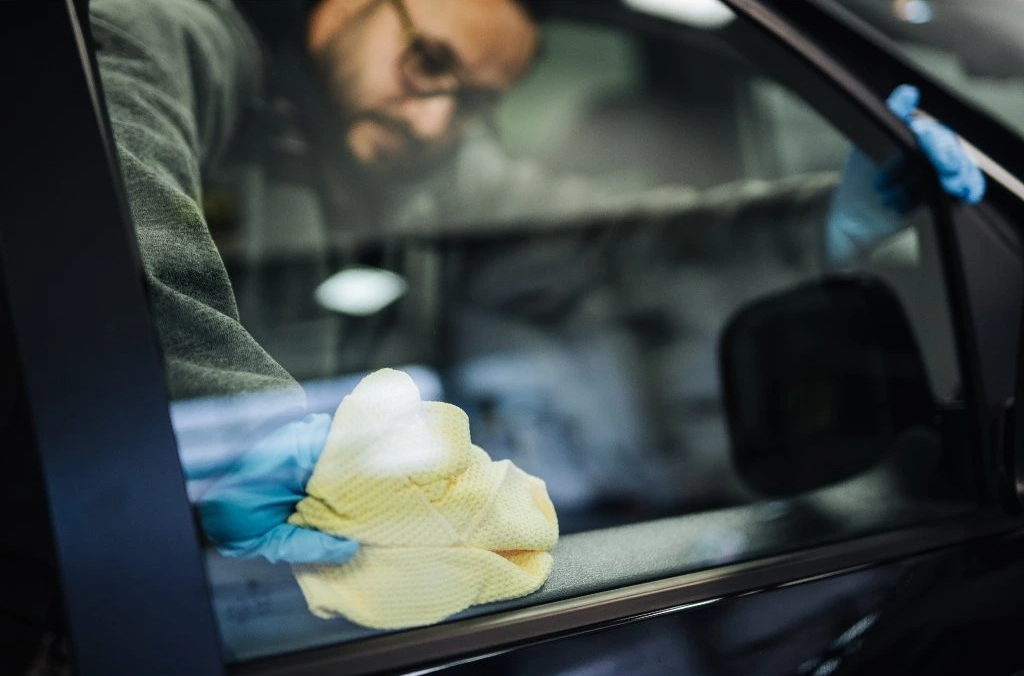 Jak na zamlžování oken v autě v zimě