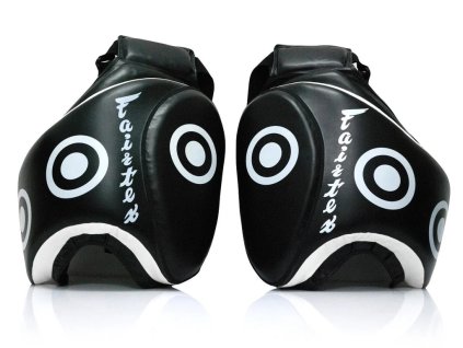 Fairtex-stehna-thighs-1