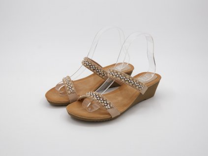 Pohled na pár Pantofle dámské na klínku se zdobenými pásky béžové Sandy