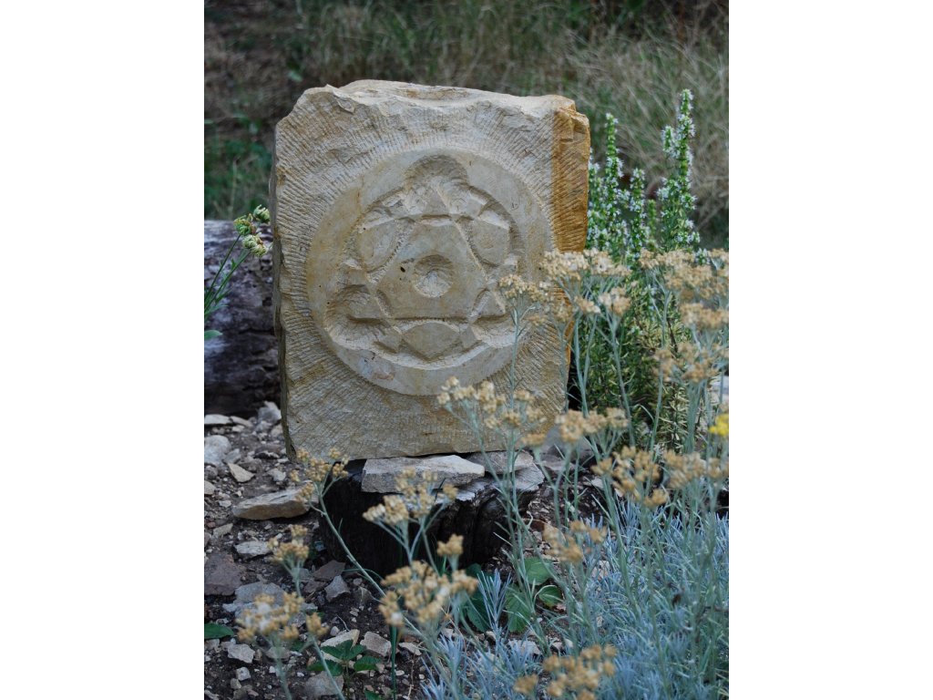 Kamenný reliéf z opuky