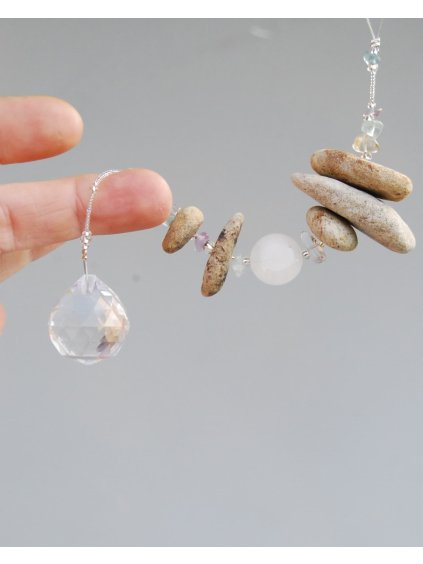 Říční závěs s fluoritem a feng shui koulí