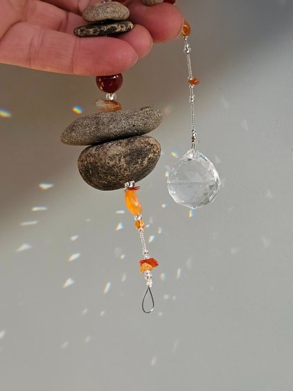 Říční závěs s karneolem a feng shui kouličkou
