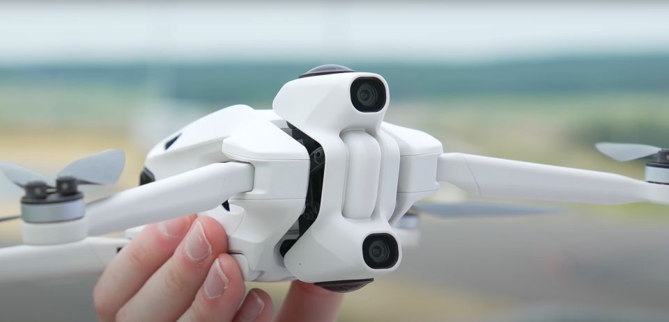 Antigravity A1 - revoluční minidron s 360° kamerou