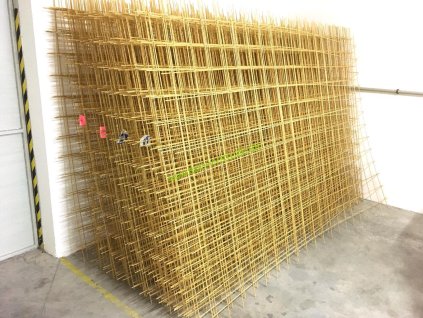 Sklolaminátové kari GFRP kari sieť Fiberox 8 mm s okom 15×15 cm pre robustné konštrukcie.