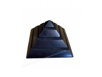 Šungit pyramida 5x5 cm SAKKARA (leštěná)