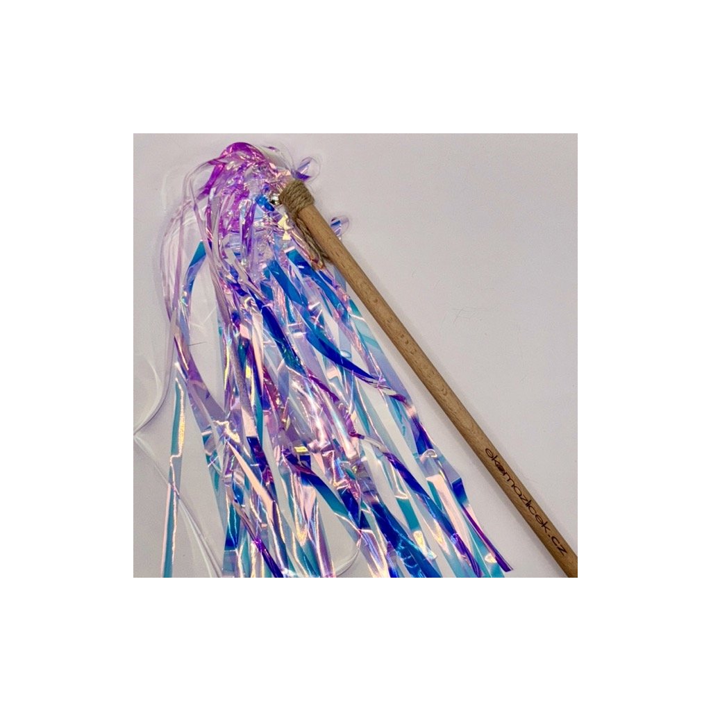 Mávátko - Dlouhé šustí na dřevěné tyči