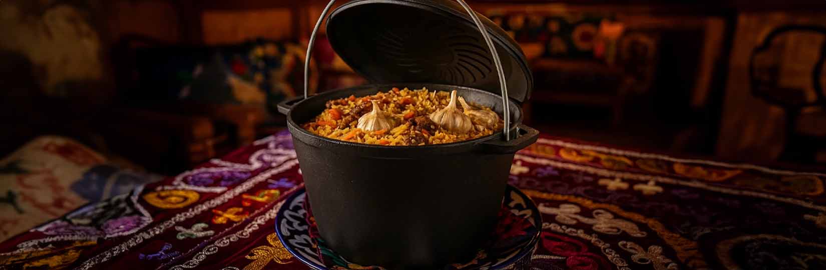 Uzbecký plov v litinovém kotli