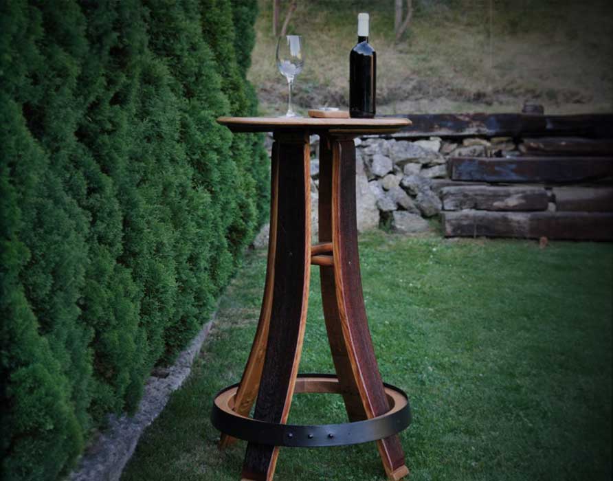 barový stolek