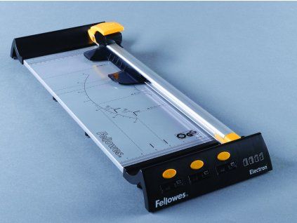 Electron A3 s pozadim celni pohled s