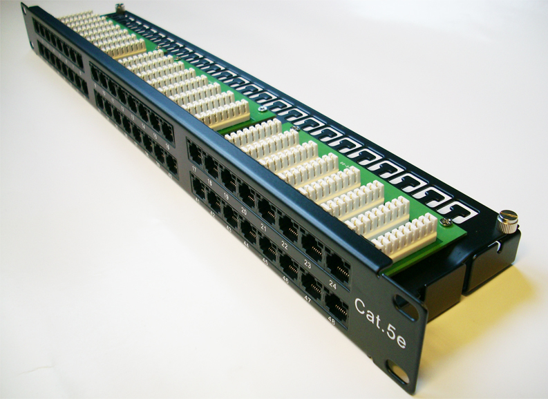 DATACOM Patch panel 48p. Cat5e 1U BK 8x6p. Modul, UTP, 19"