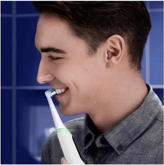 Oral-B iO Series 6s elektrický zubní kartáček, časovač, tlakový senzor, 5 programů, aplikace Oral-B, bílá