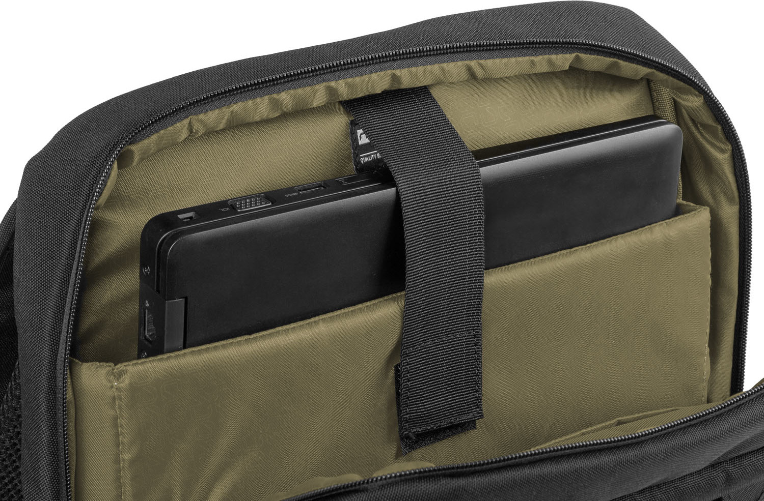 Batoh pro nb Natec NIALA 15,6", 18 L, černá - zelená